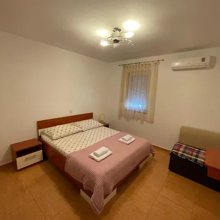 Popic Apartment *